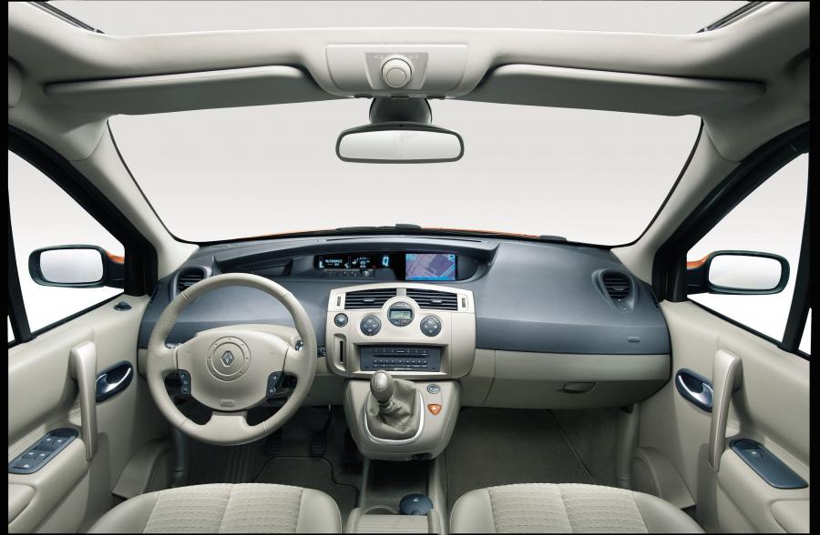  Renault Scenic 2003 года  (фото 24 из 53)